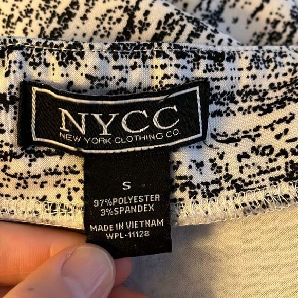 NYCC small black a white patterned stretchy comfy cropped pants - 2958 - Picture 3 of 3